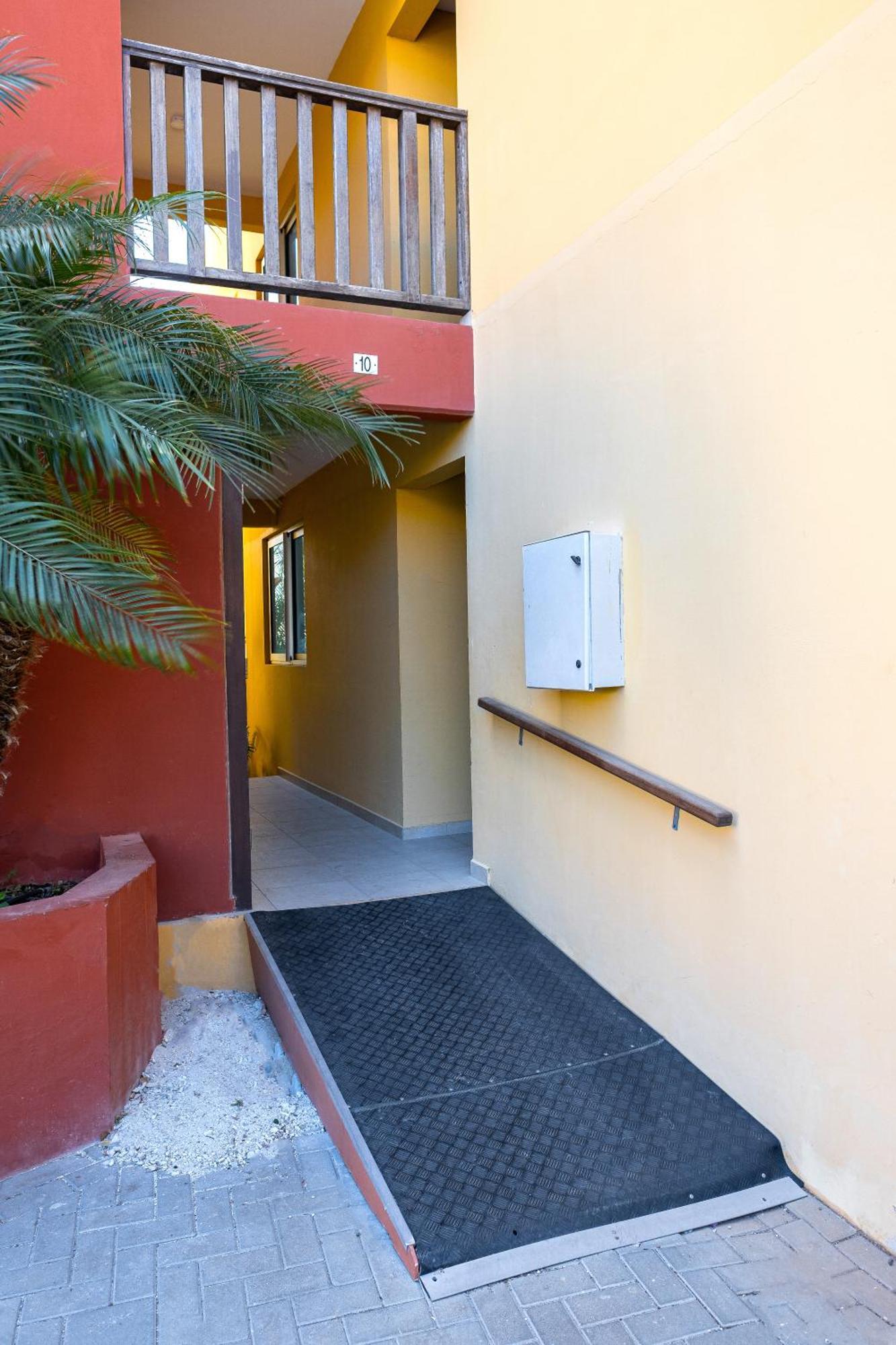 Apartment Ruim Met Adembenemend Uitzicht Op De Jachthaven *