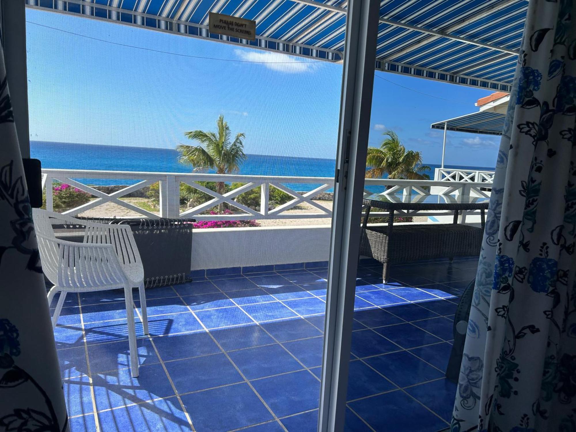 Holiday home Marazul Dive Resort. 3 Bedroom Seafront House. Dive, Snorkel, Enjoy Amazing Sunsets