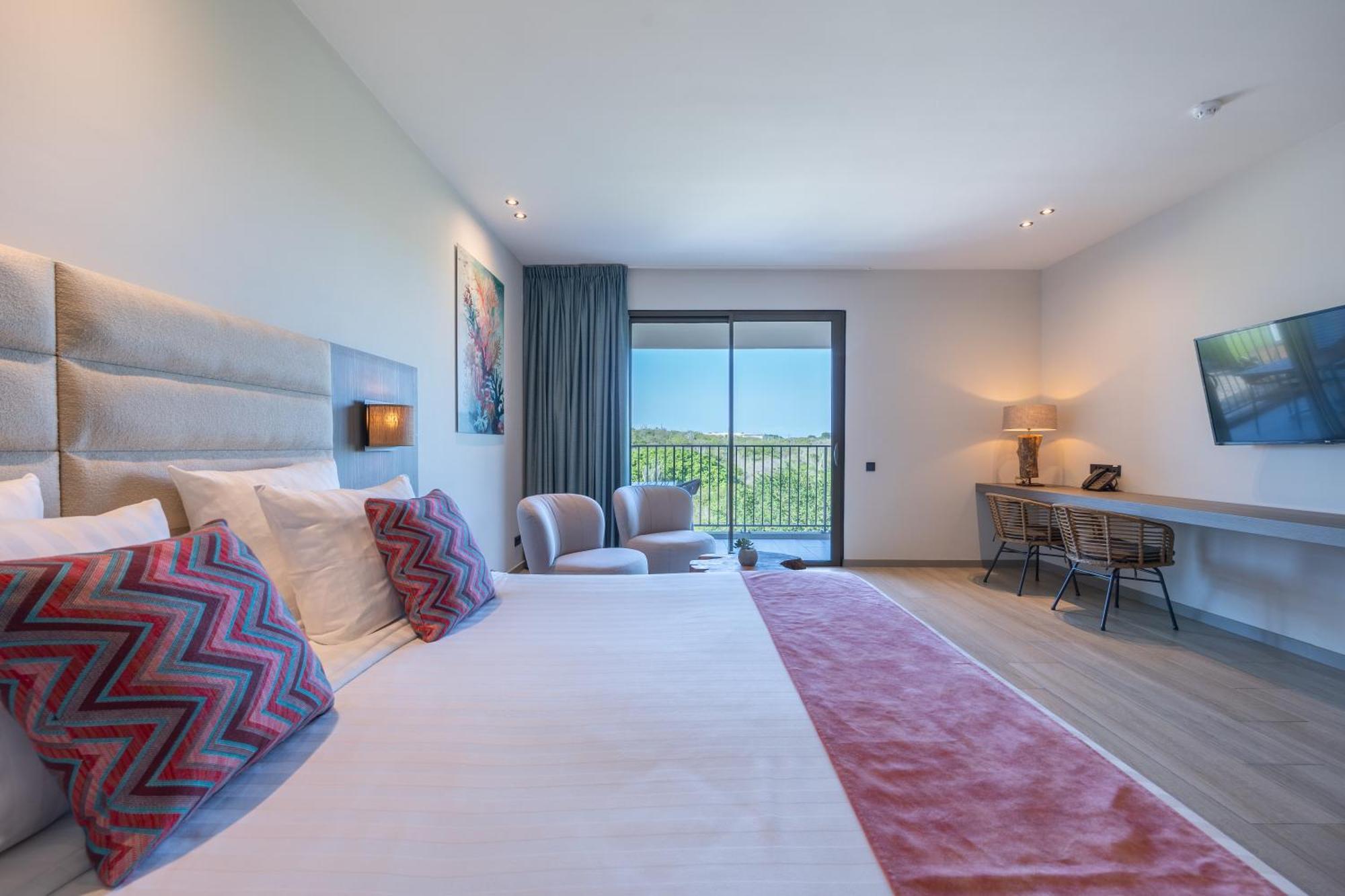 Dolphin & Wellness Curacao Hotel
