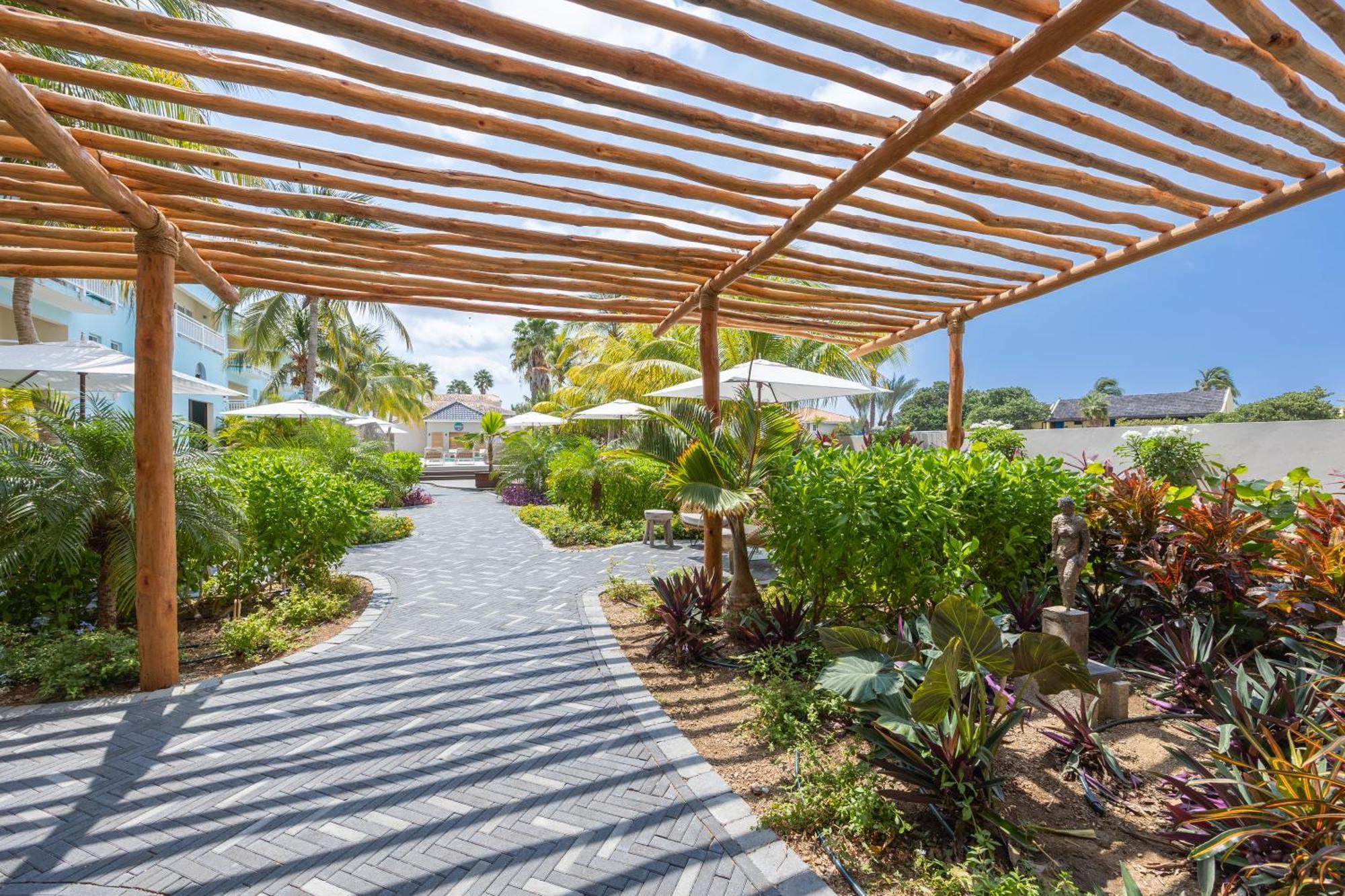 Hotel Dolphin & Wellness Curacao 3*