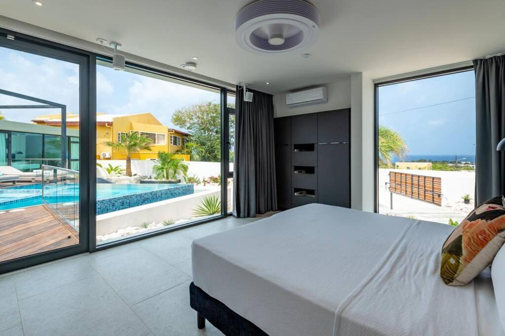 Sea View Luxury Villa Willemstad
