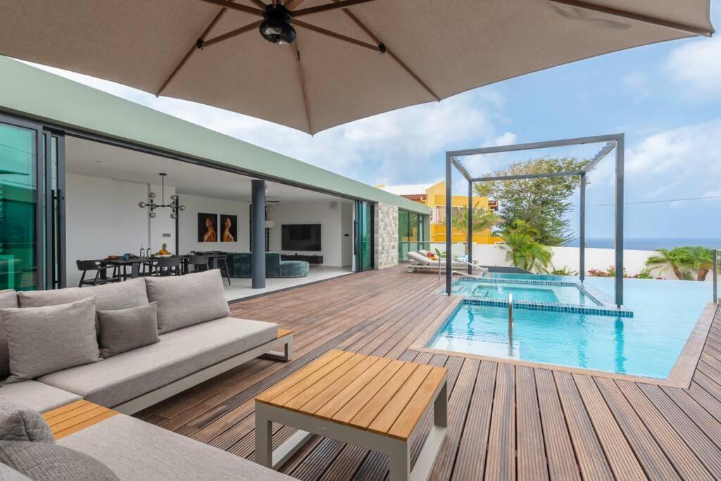 Villa Sea View Luxury Willemstad