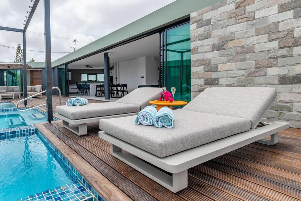 Sea View Luxury Villa *