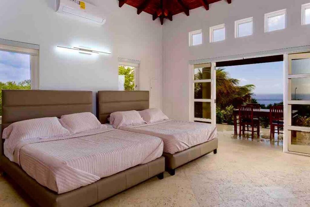 Newvilla-coral Estate-walktobeach-private Pool-up To 16 Guests Seaview Willibrordus