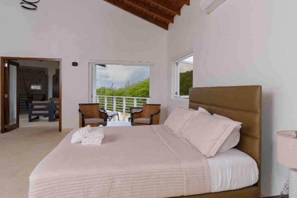 Newvilla-coral Estate-walktobeach-private Pool-up To 16 Guests Seaview * Willibrordus