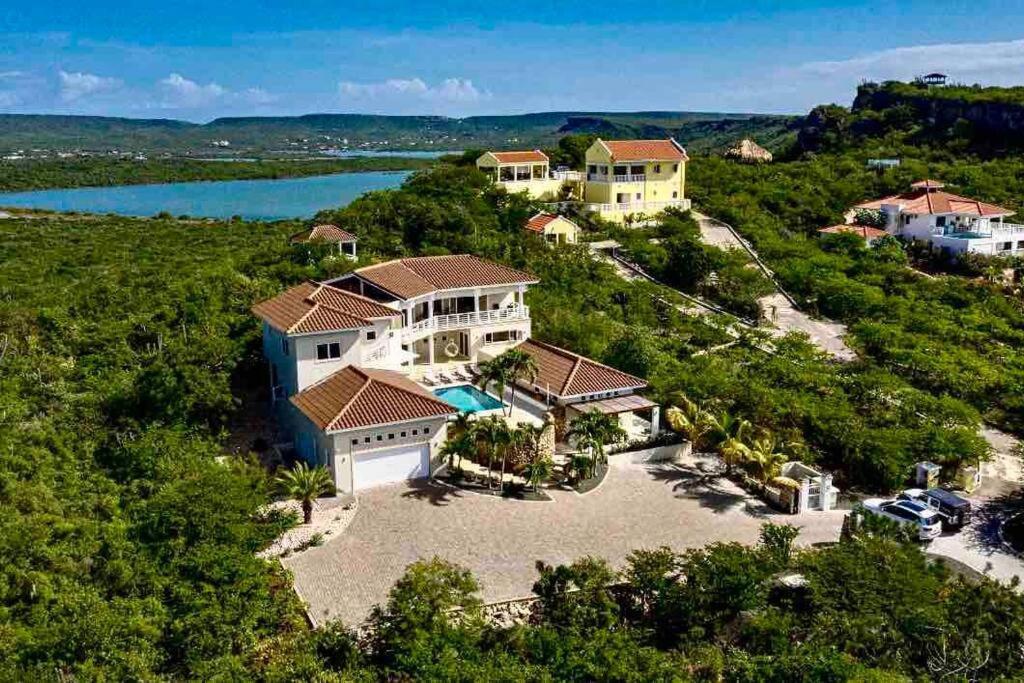 Newvilla-coral Estate-walktobeach-private Pool-up To 16 Guests Seaview