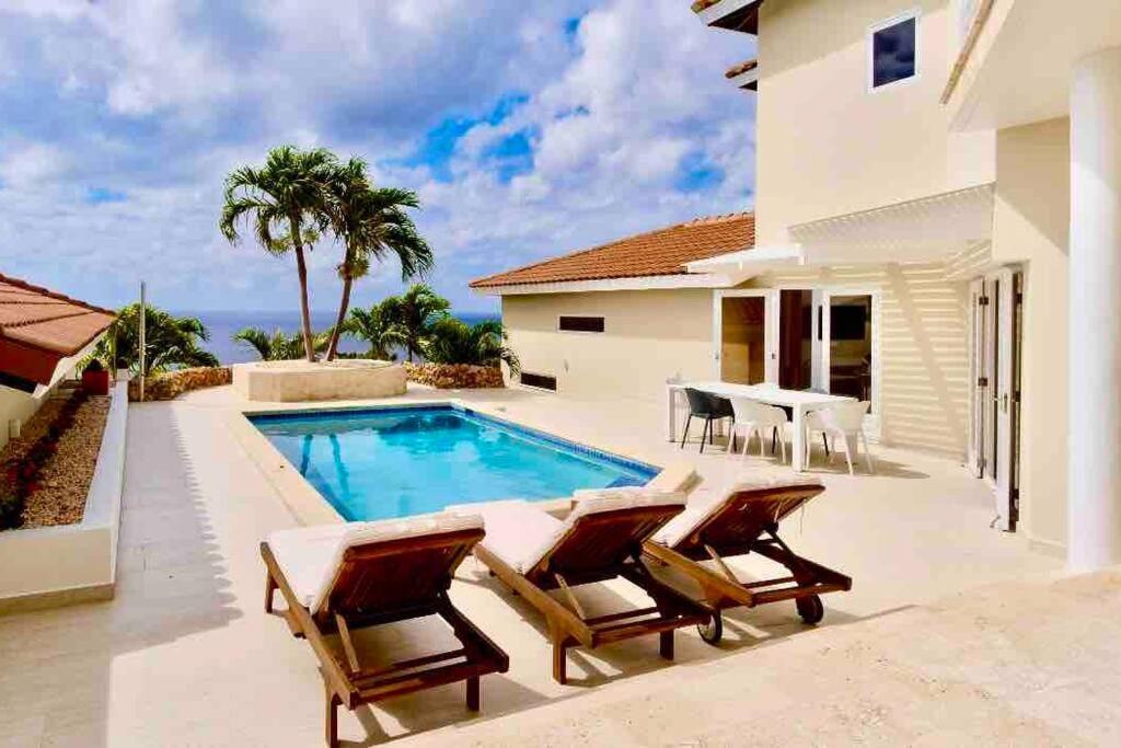 Newvilla-coral Estate-walktobeach-private Pool-up To 16 Guests Seaview Villa Willibrordus