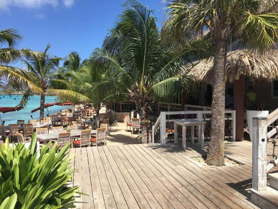 Newvilla-coral Estate-walktobeach-private Pool-up To 16 Guests Seaview Villa Willibrordus