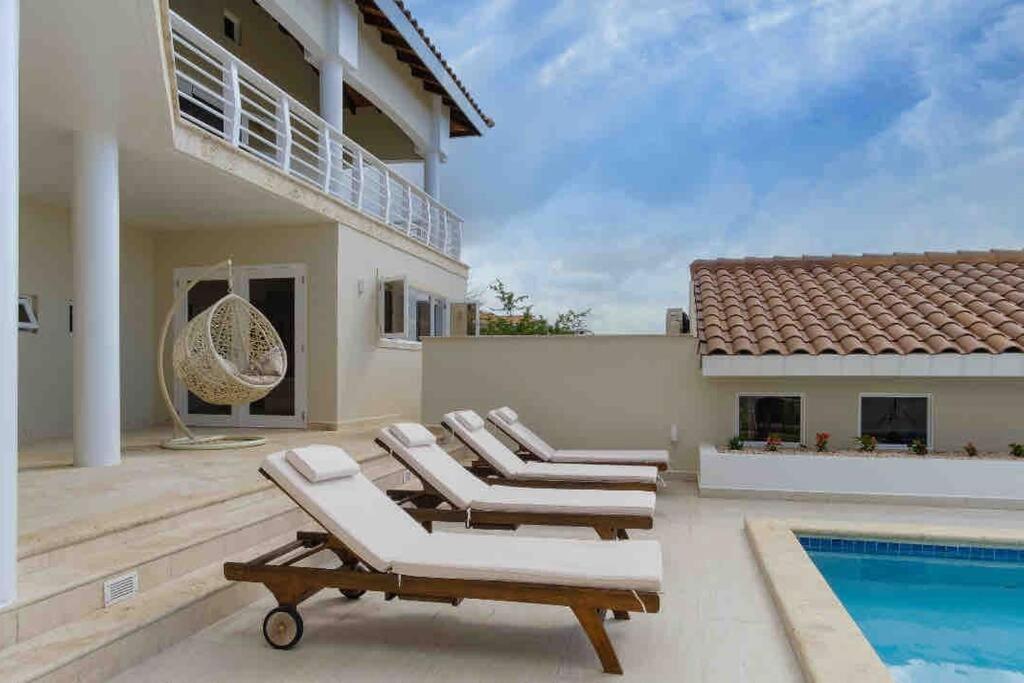 Newvilla-coral Estate-walktobeach-private Pool-up To 16 Guests Seaview Villa Willibrordus