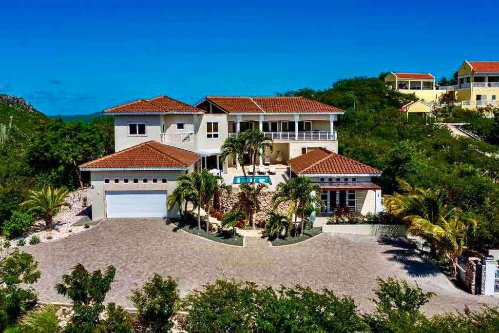 Newvilla-coral Estate-walktobeach-private Pool-up To 16 Guests Seaview *