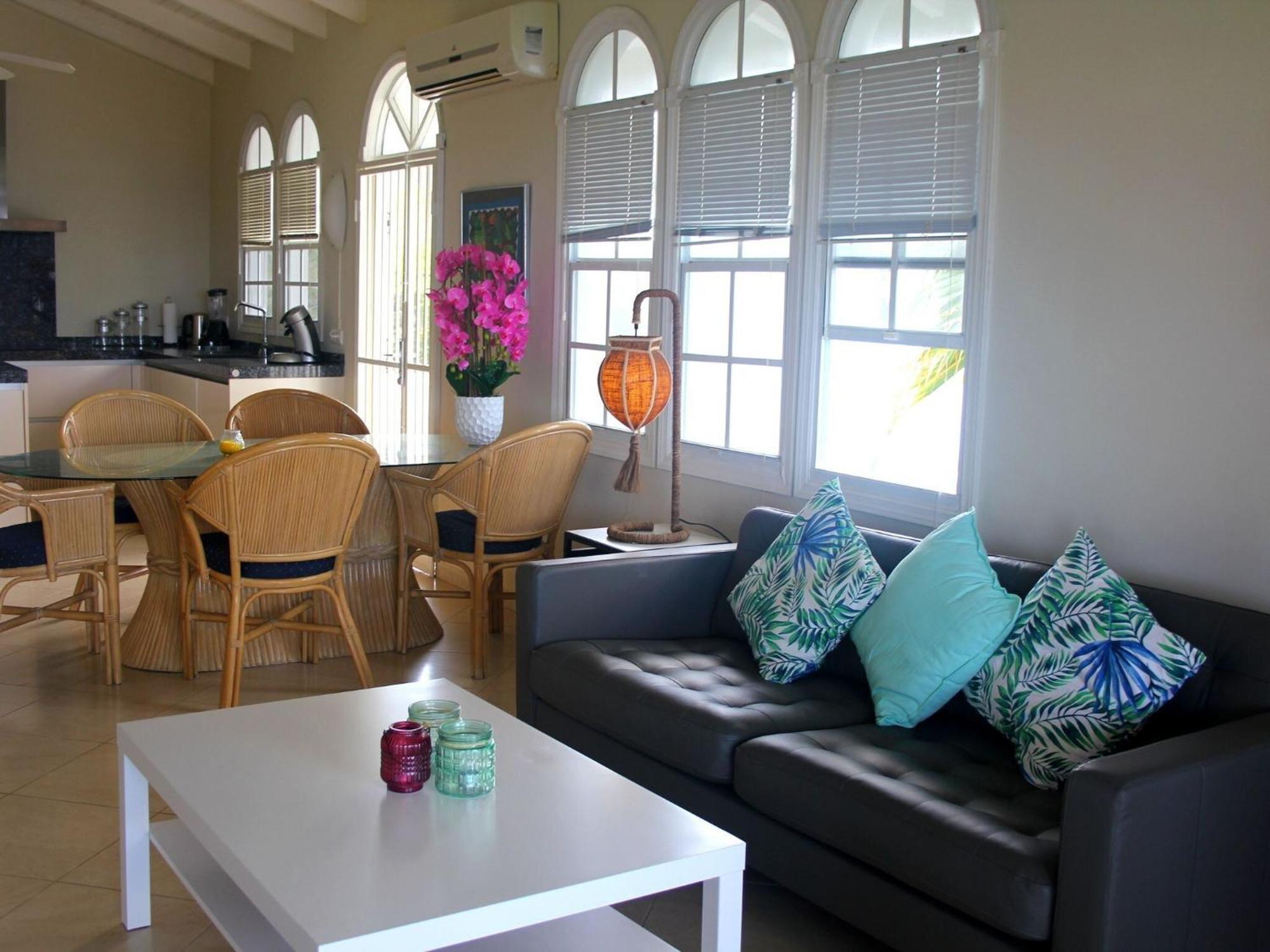 Gorgeous In Willemstad With Pool Apartment *