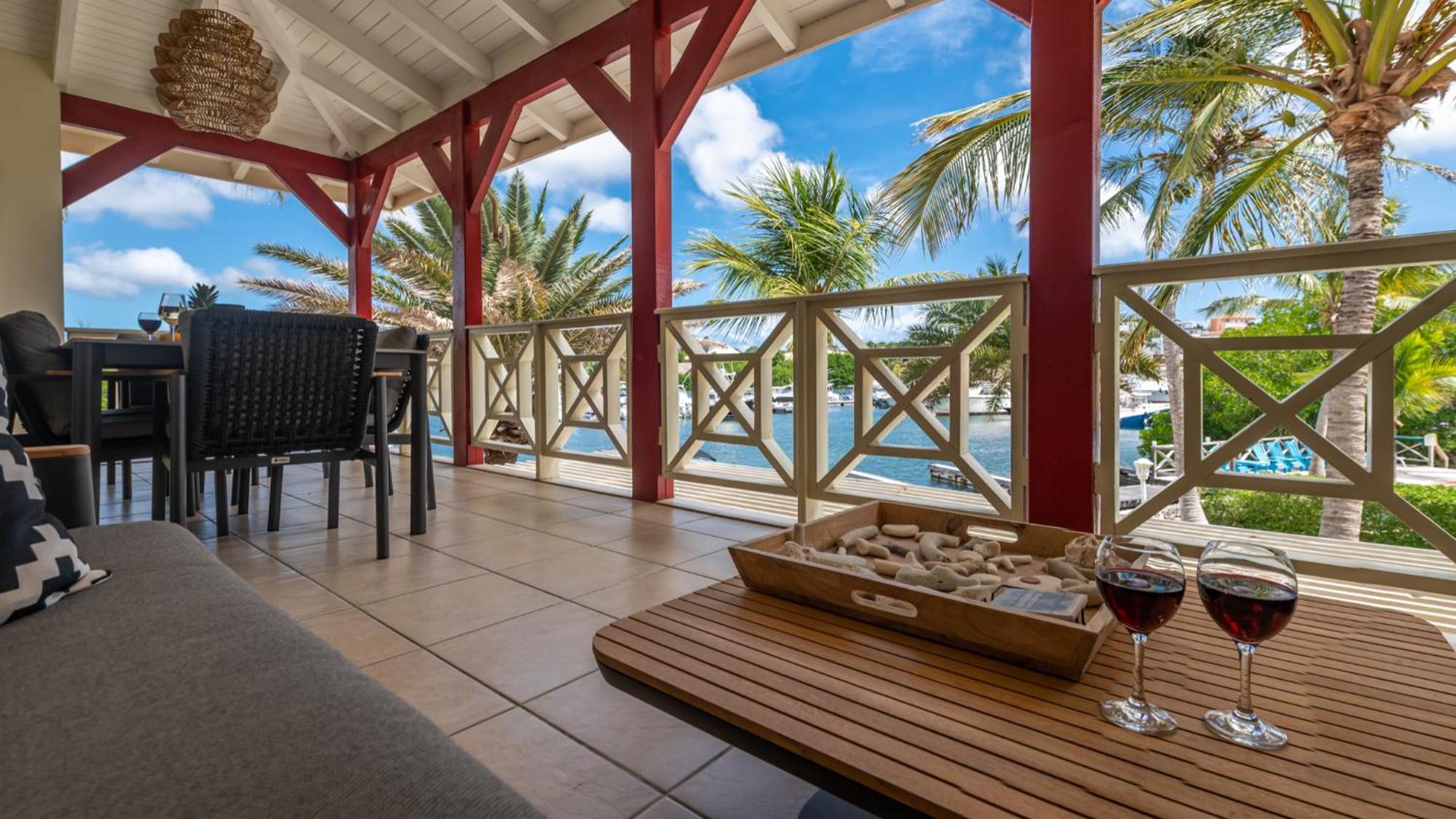 Tropical Treasure - Penthouse At The Spanish Water *