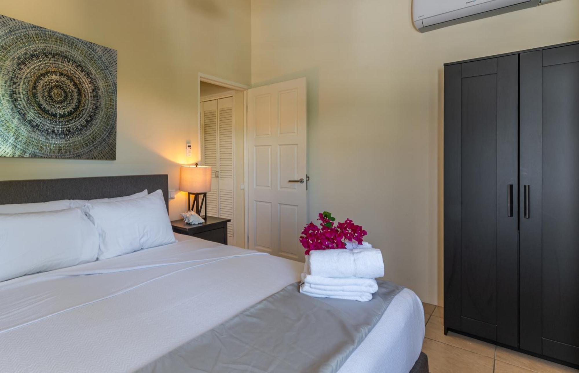 Apartment Tropical Treasure - Penthouse At The Spanish Water *