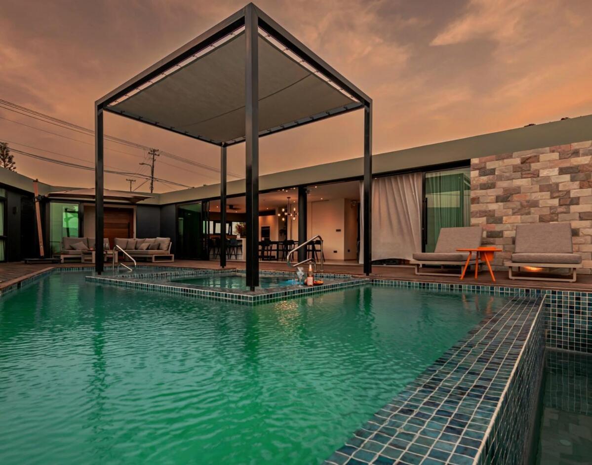 Sea View Luxury Villa *