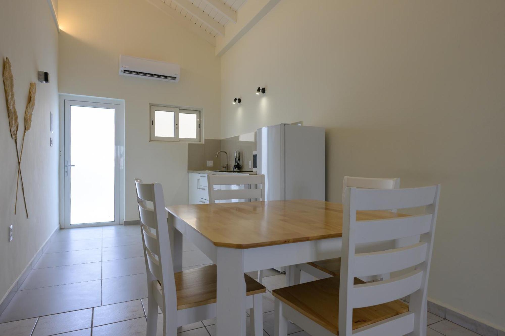 Merakii Seaview Escape Curacao *