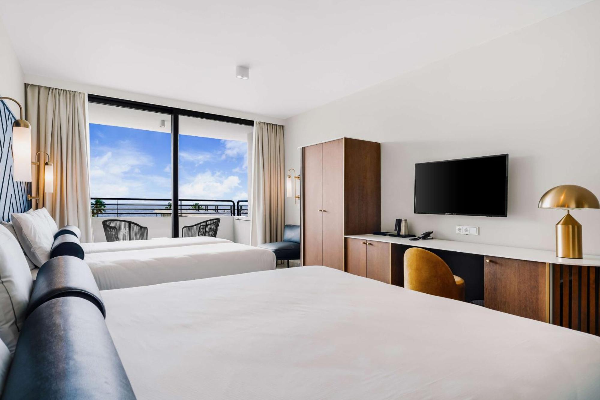Mangrove Corendon Curacao Resort, Curio By Hilton Resort 4*