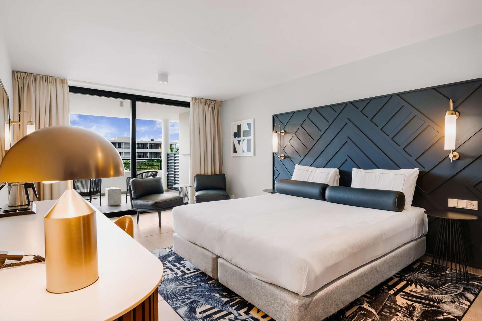 Mangrove Corendon Curacao Resort, Curio By Hilton Resort Willemstad