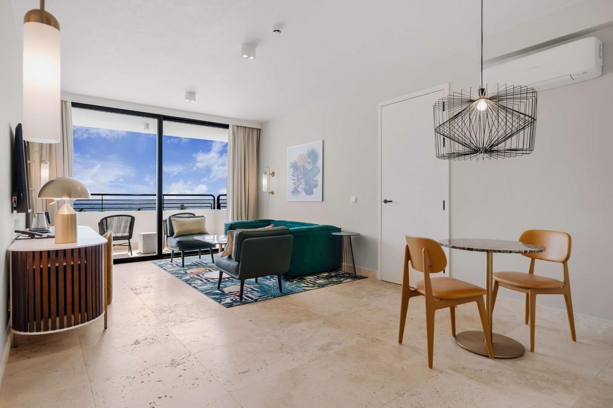 Mangrove Corendon Curacao Resort, Curio By Hilton Willemstad