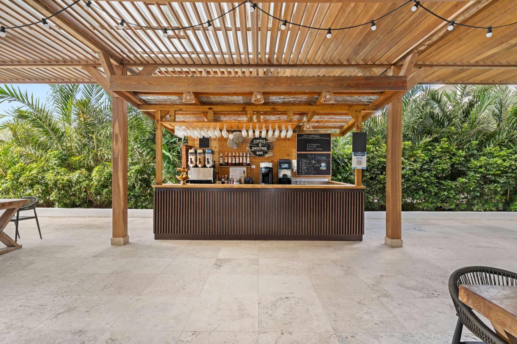Mangrove Corendon Curacao Resort, Curio By Hilton Willemstad