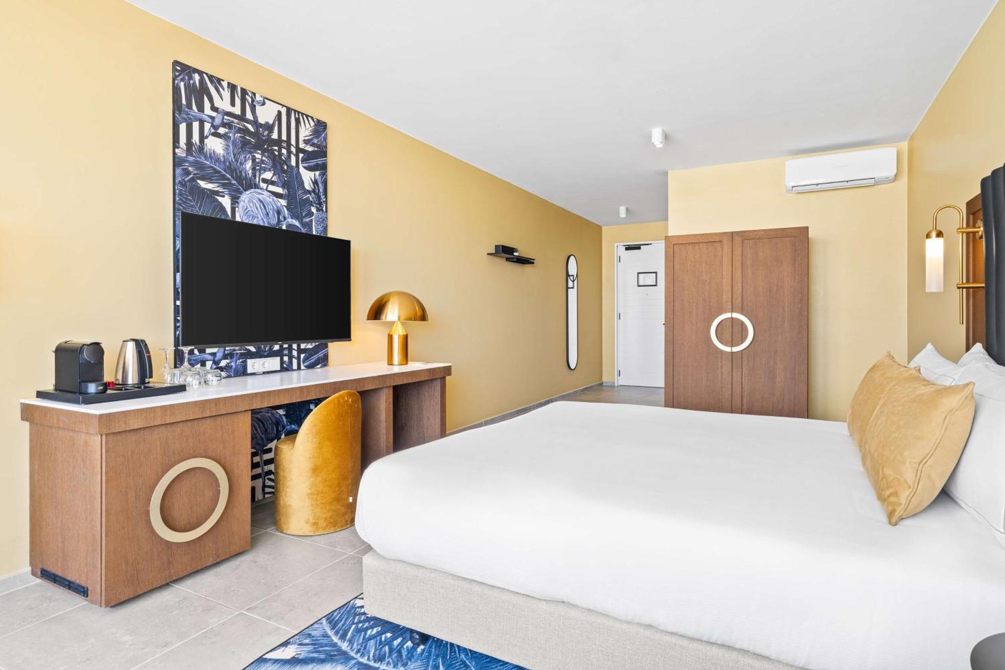 Resort The Rif At Mangrove Corendon Curacao All-inclusive, Curio By Hilton