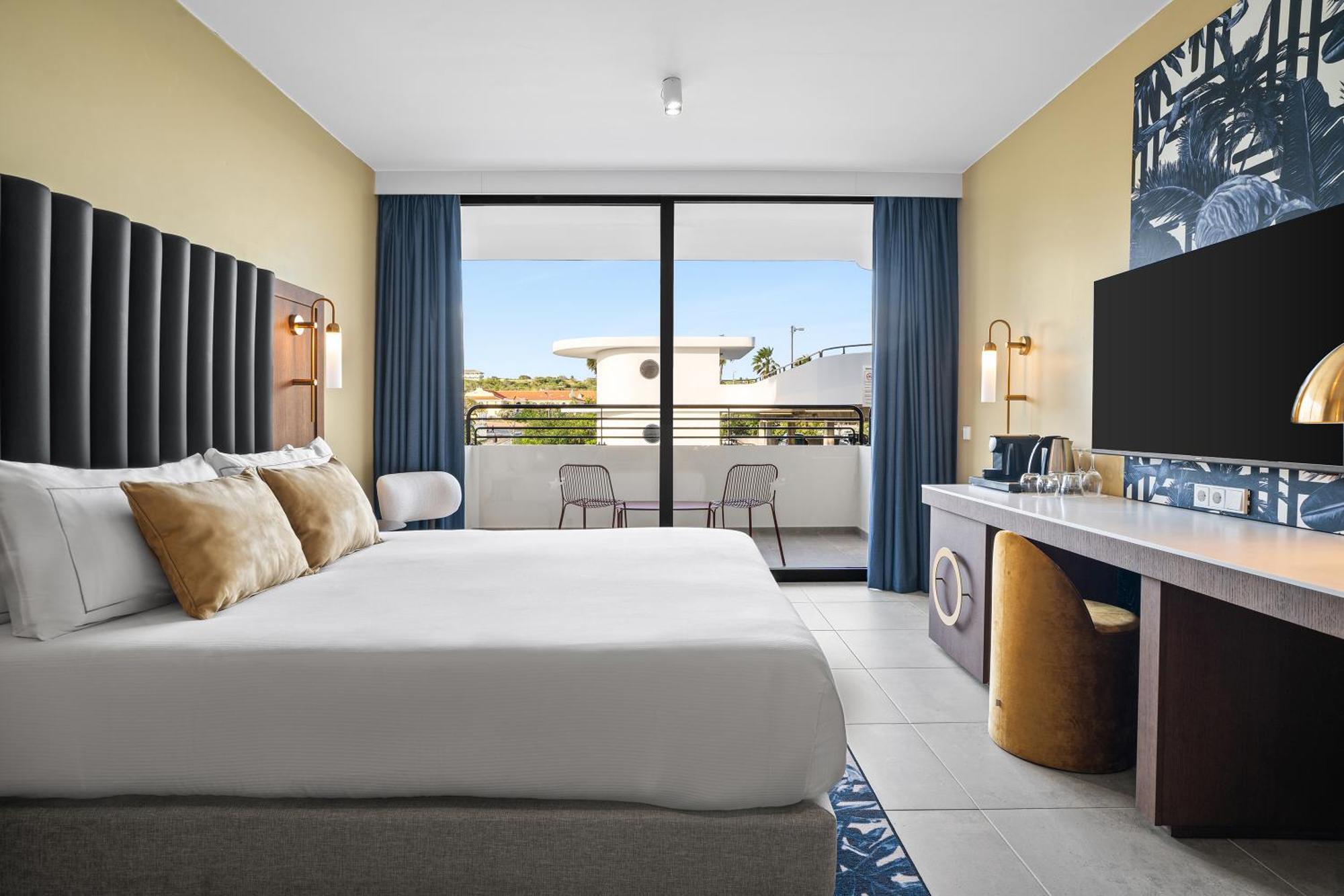 The Rif At Mangrove Corendon Curacao All-inclusive, Curio By Hilton Willemstad