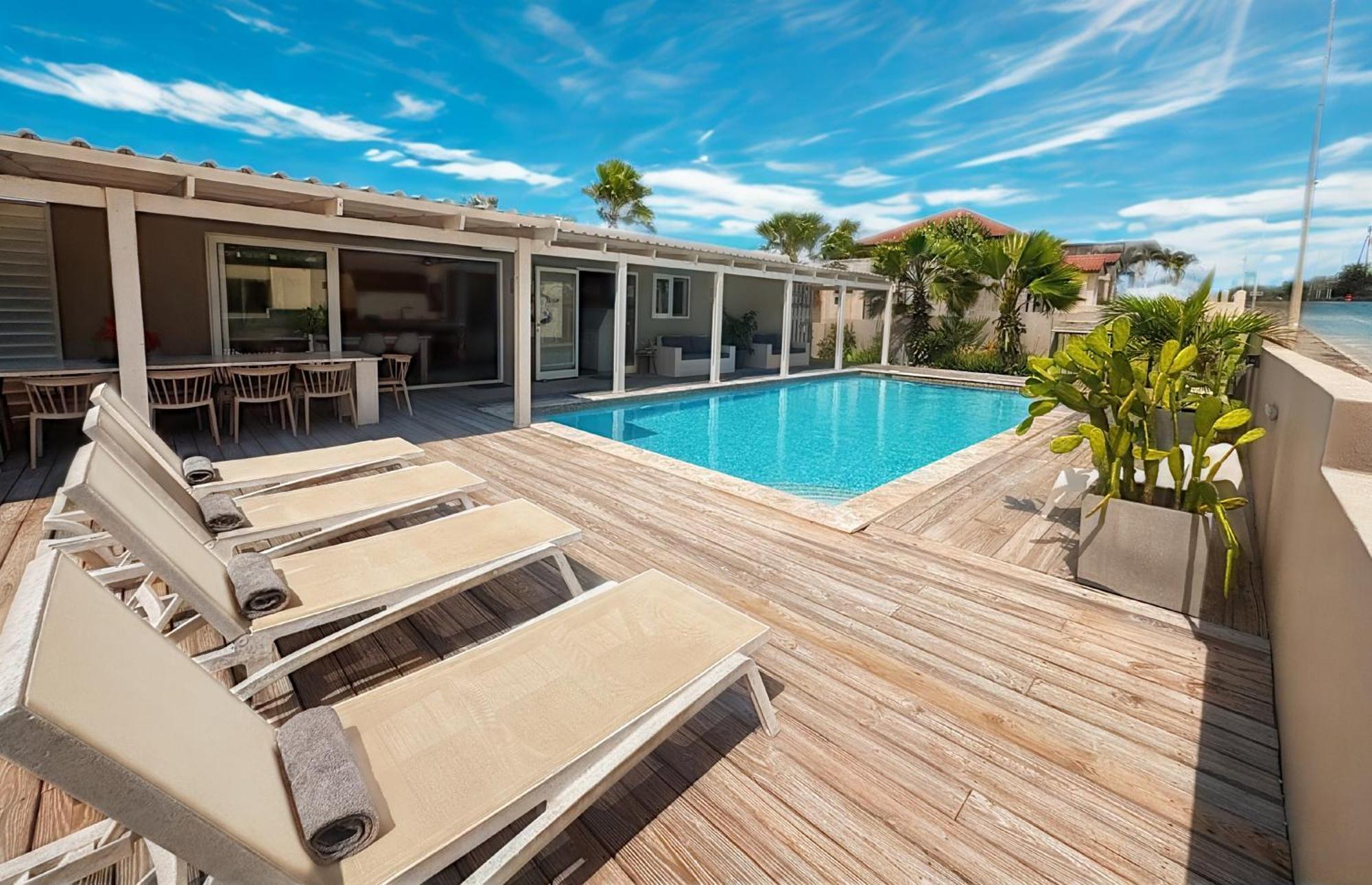 Boutique & Jt Curacao Bed & Breakfast Willemstad