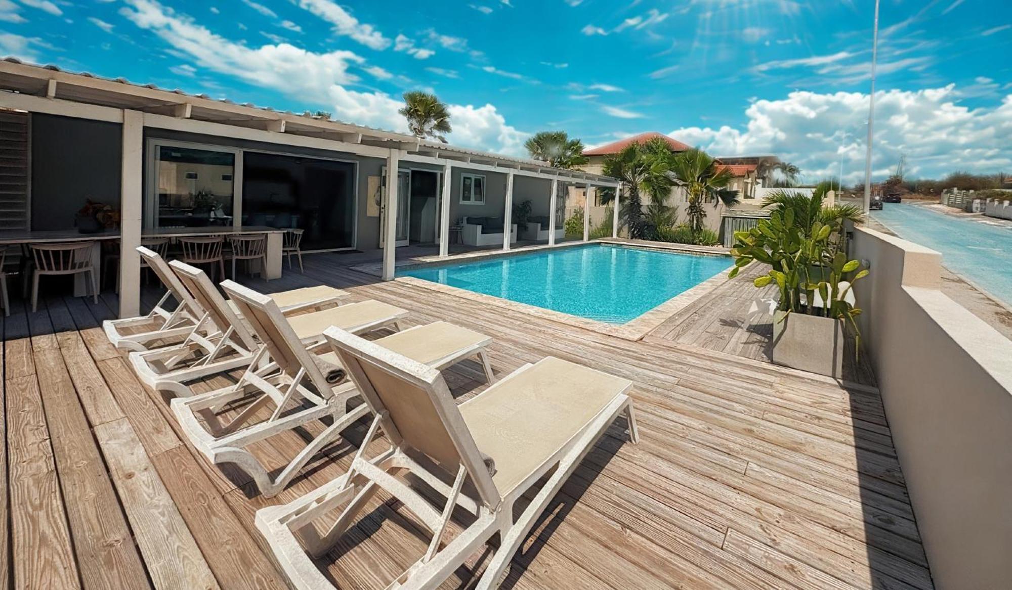 Boutique & Jt Curacao 4*