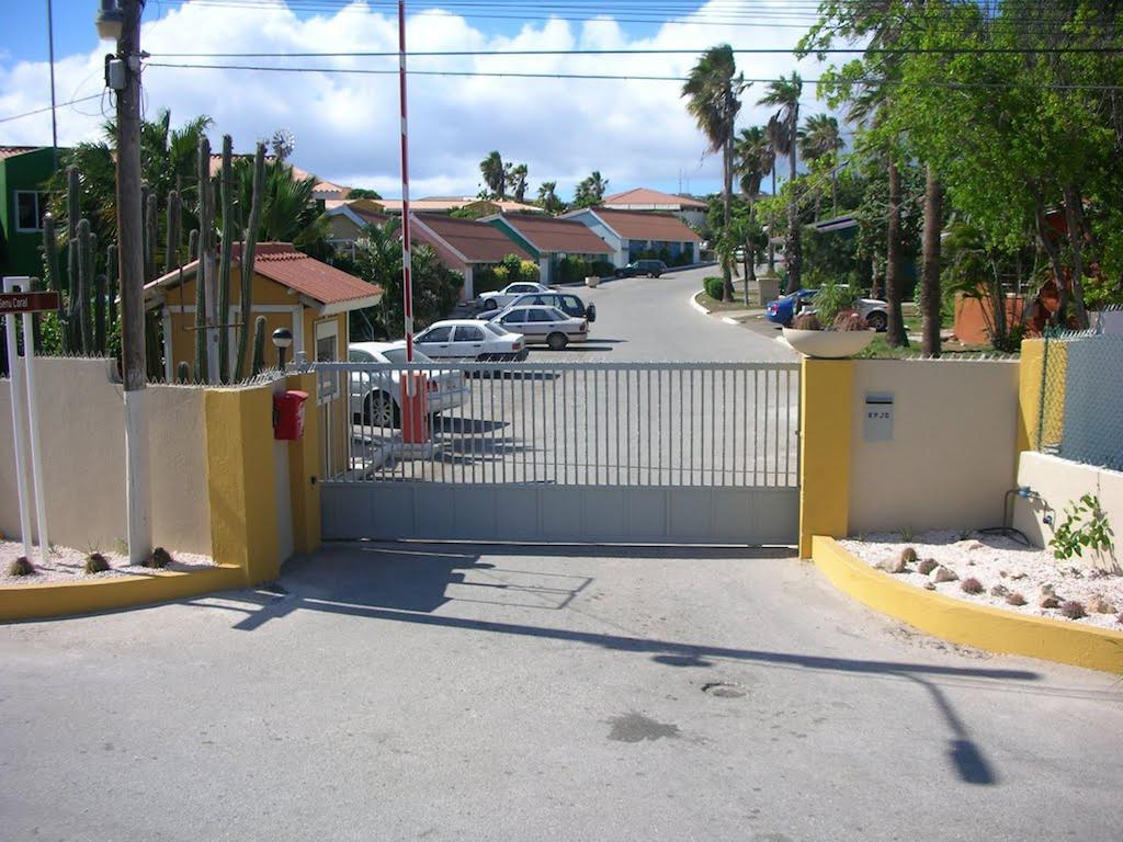 Apartment Seru Coral 16 *