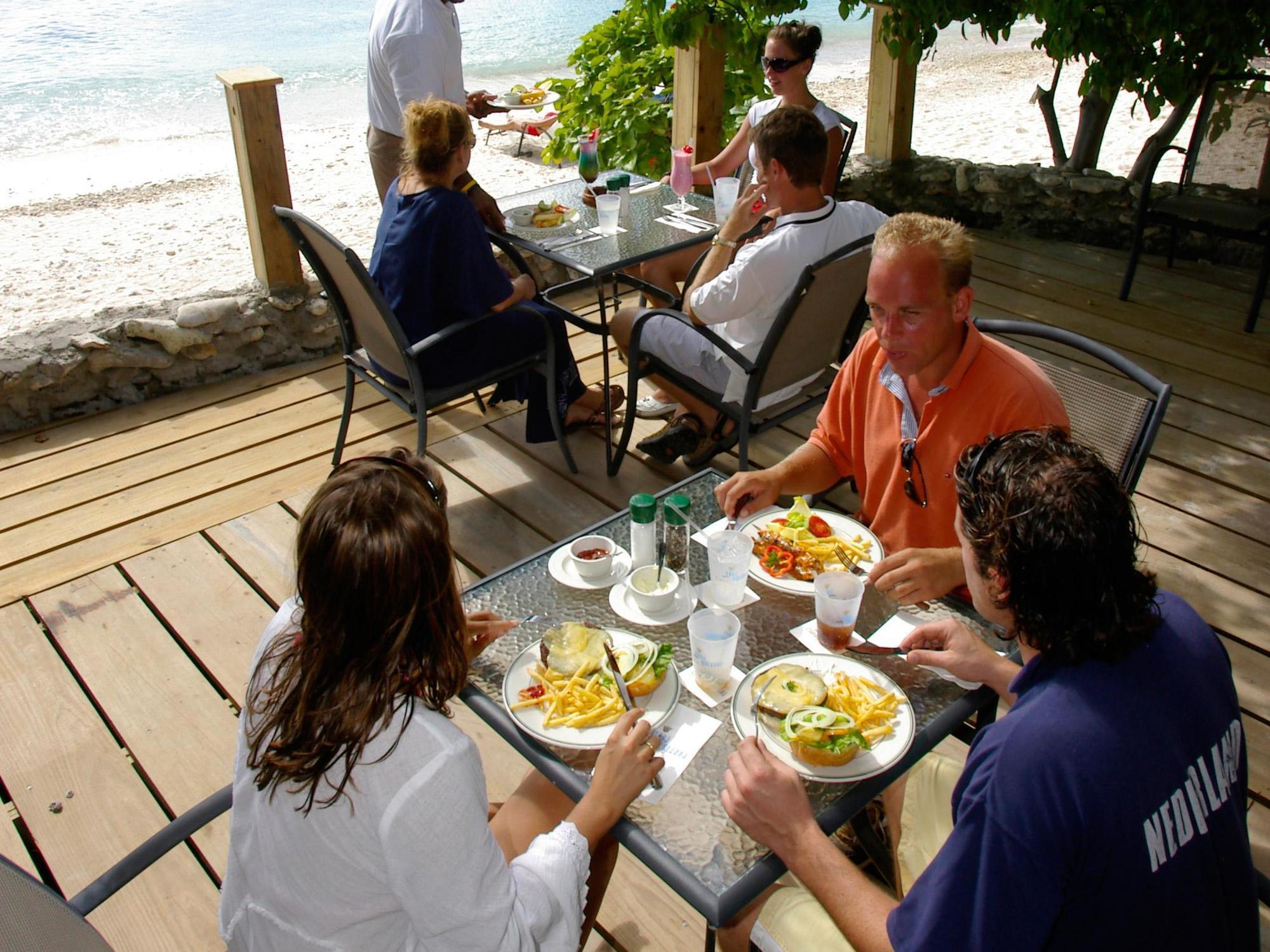 Hotel Kura Hulanda & Club