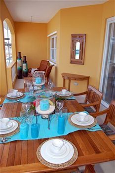 The Strand Luxury Condominiums Apartamento