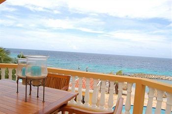 The Strand Luxury Condominiums