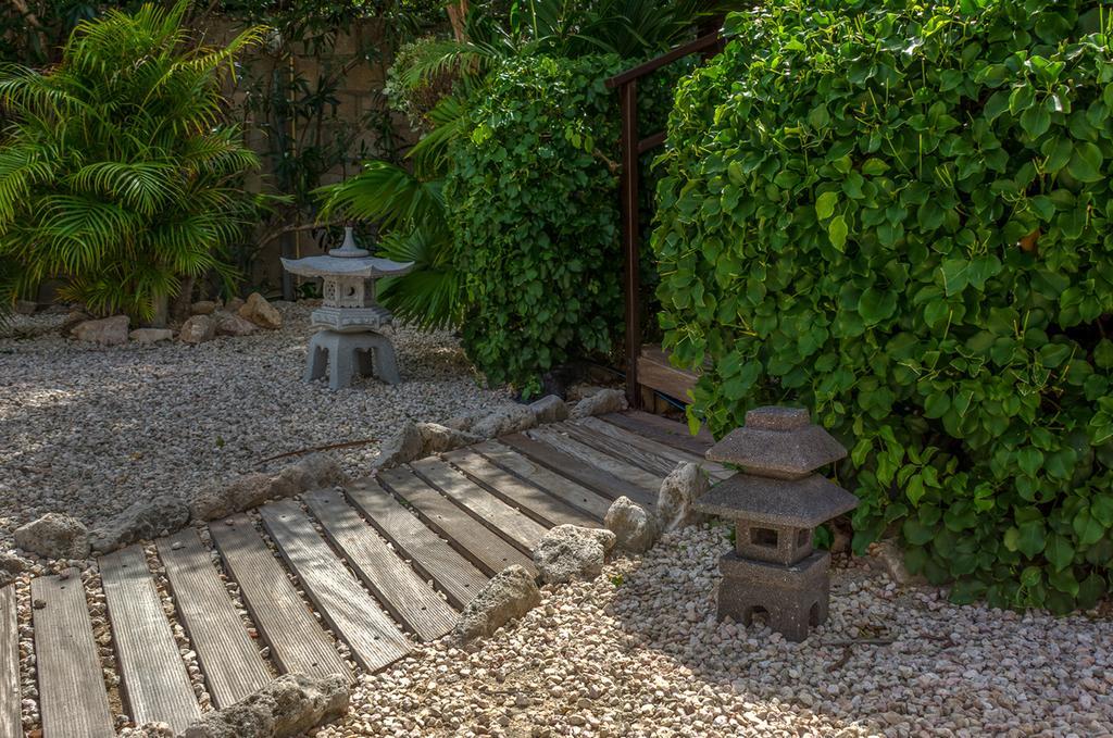 Buddha Garden Adult Only Apartment Willemstad