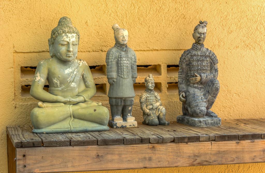 Buddha Garden Adult Only Apartment *