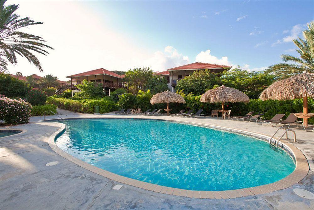At The Beach, Golf & Villa