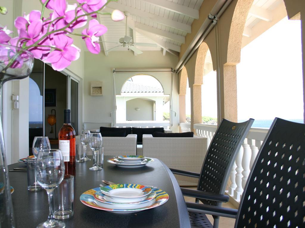Gorgeous In Willemstad With Pool Apartment