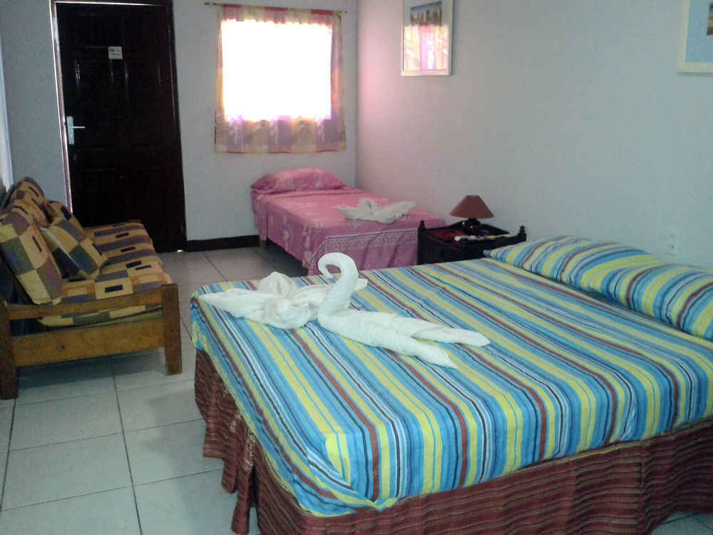 Hotel Cecil Paradise