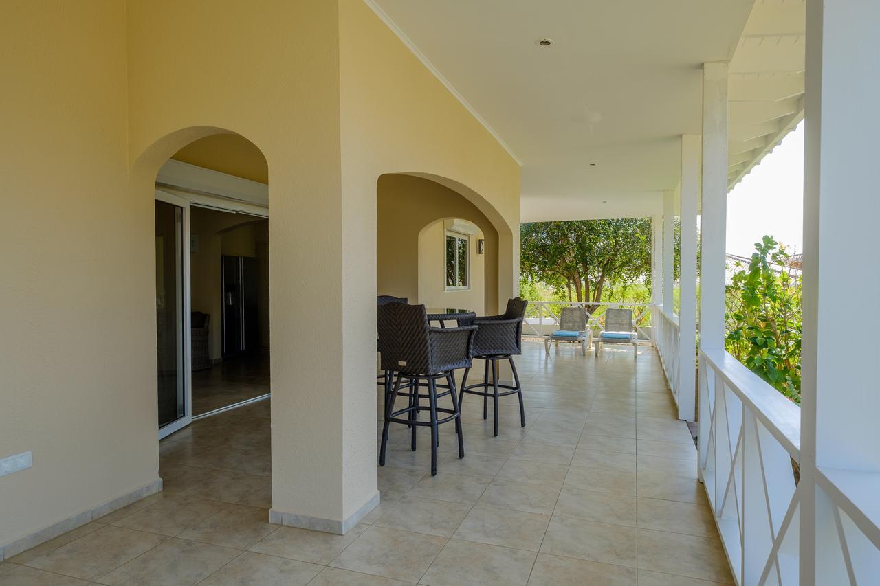 Ananda Curacao 3*