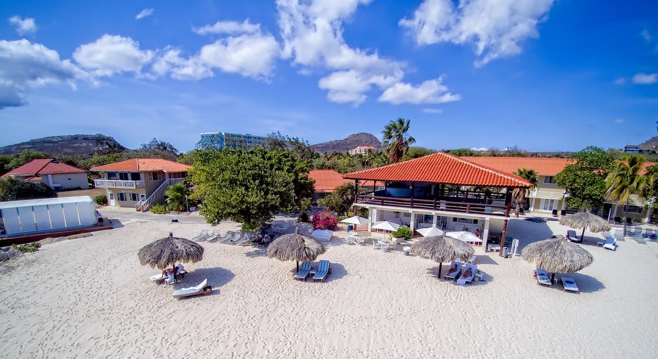 Albergue Moomba Beach Club *