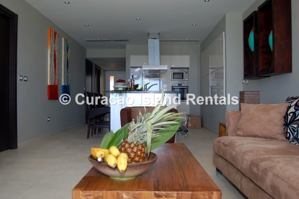 The Strand Luxury Condominiums Apartamento