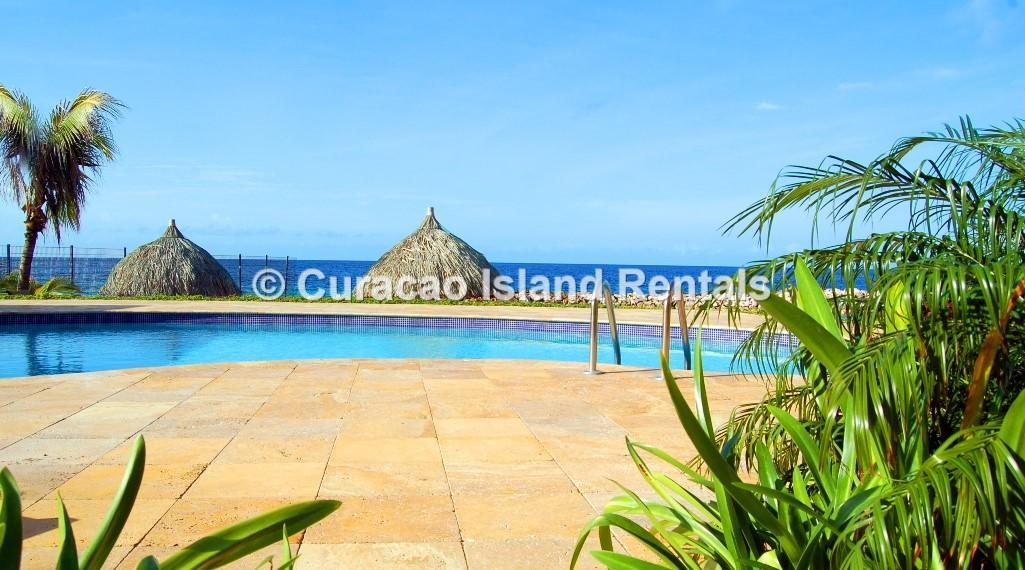 Apartamento The Strand Luxury Condominiums