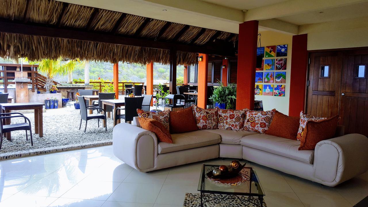 Punta West Acomodação com café da manhã 