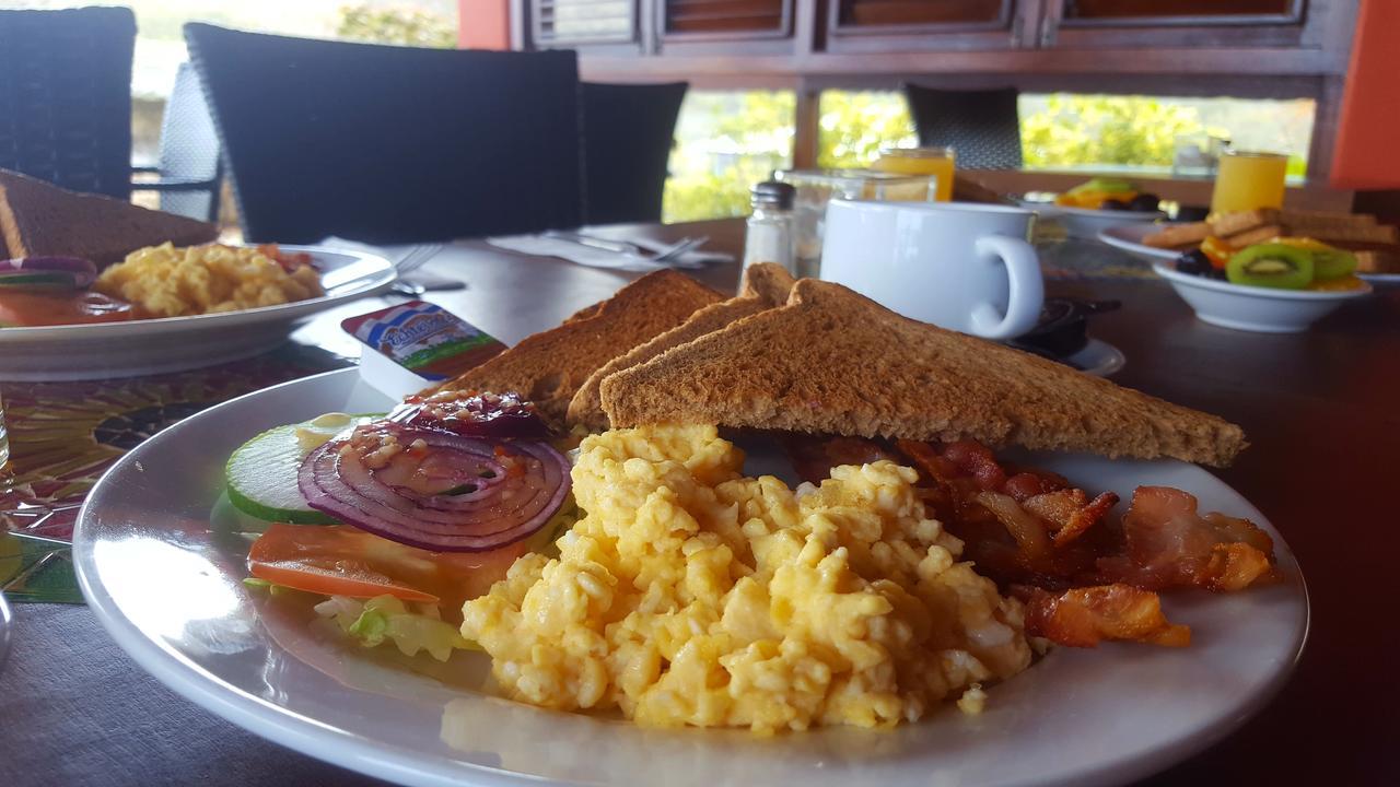 Punta West Acomodação com café da manhã  3*