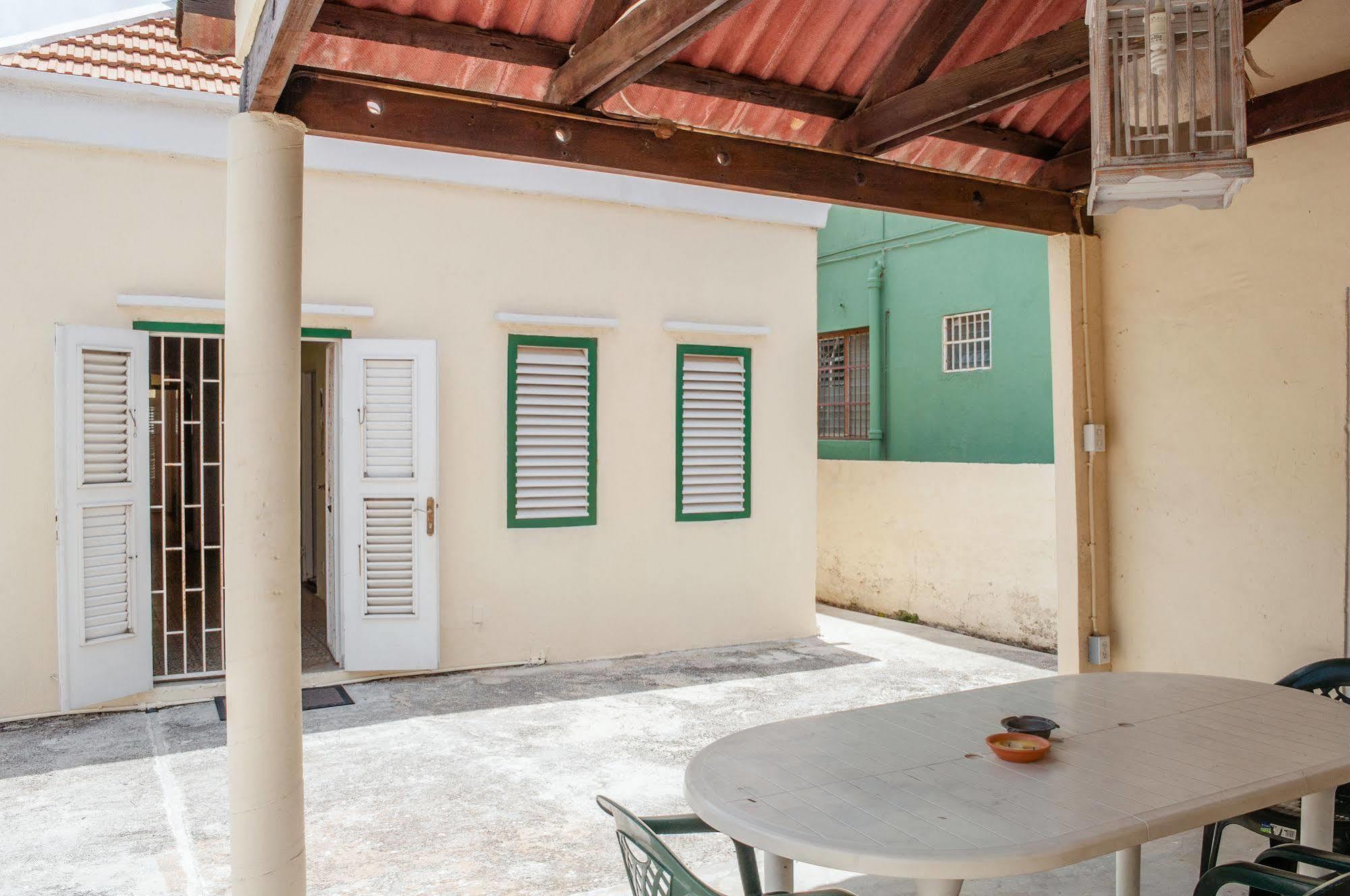Poppy Casa de hóspedes Willemstad