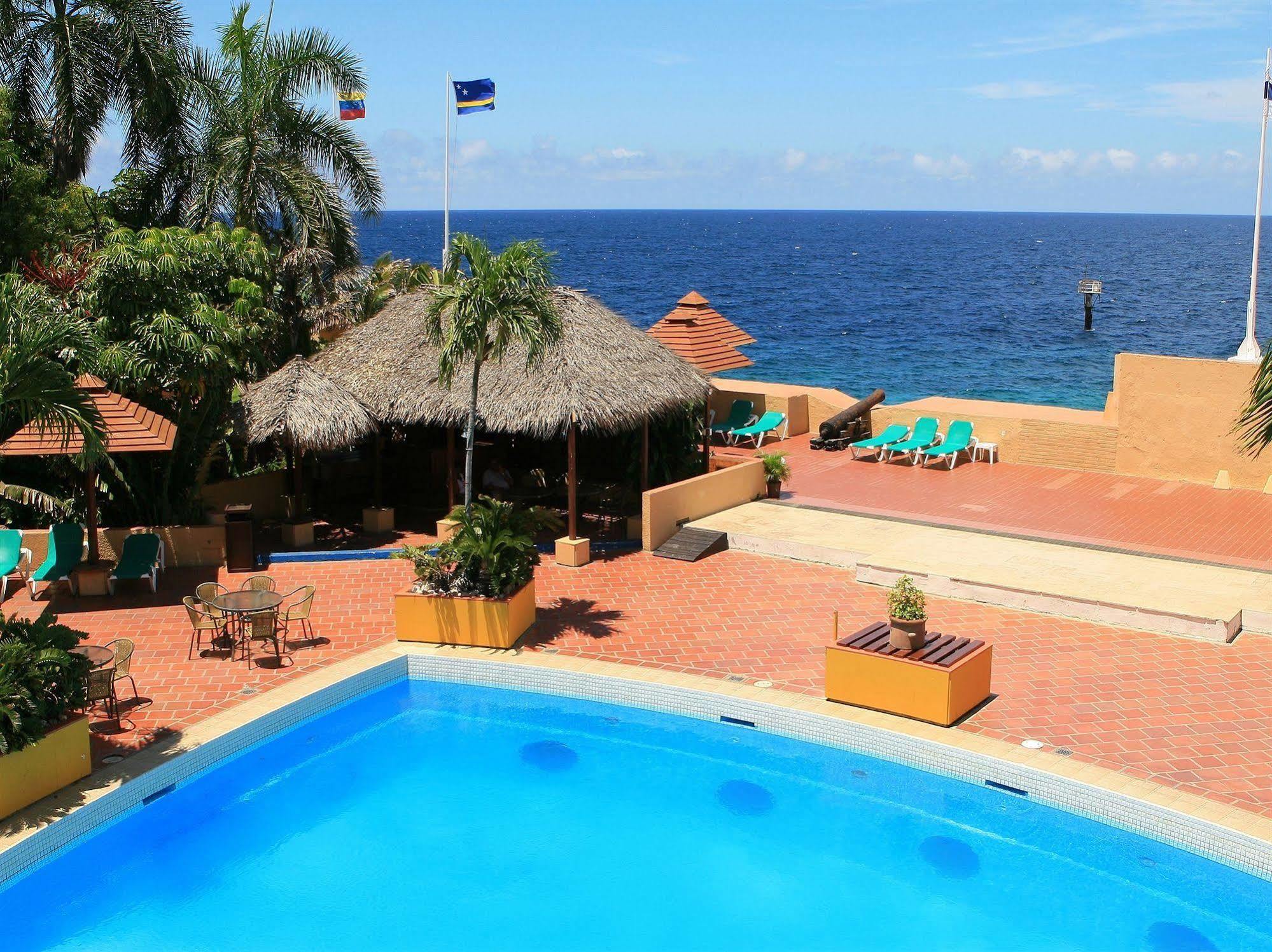 Plaza Curacao & Casino Hotel 3*