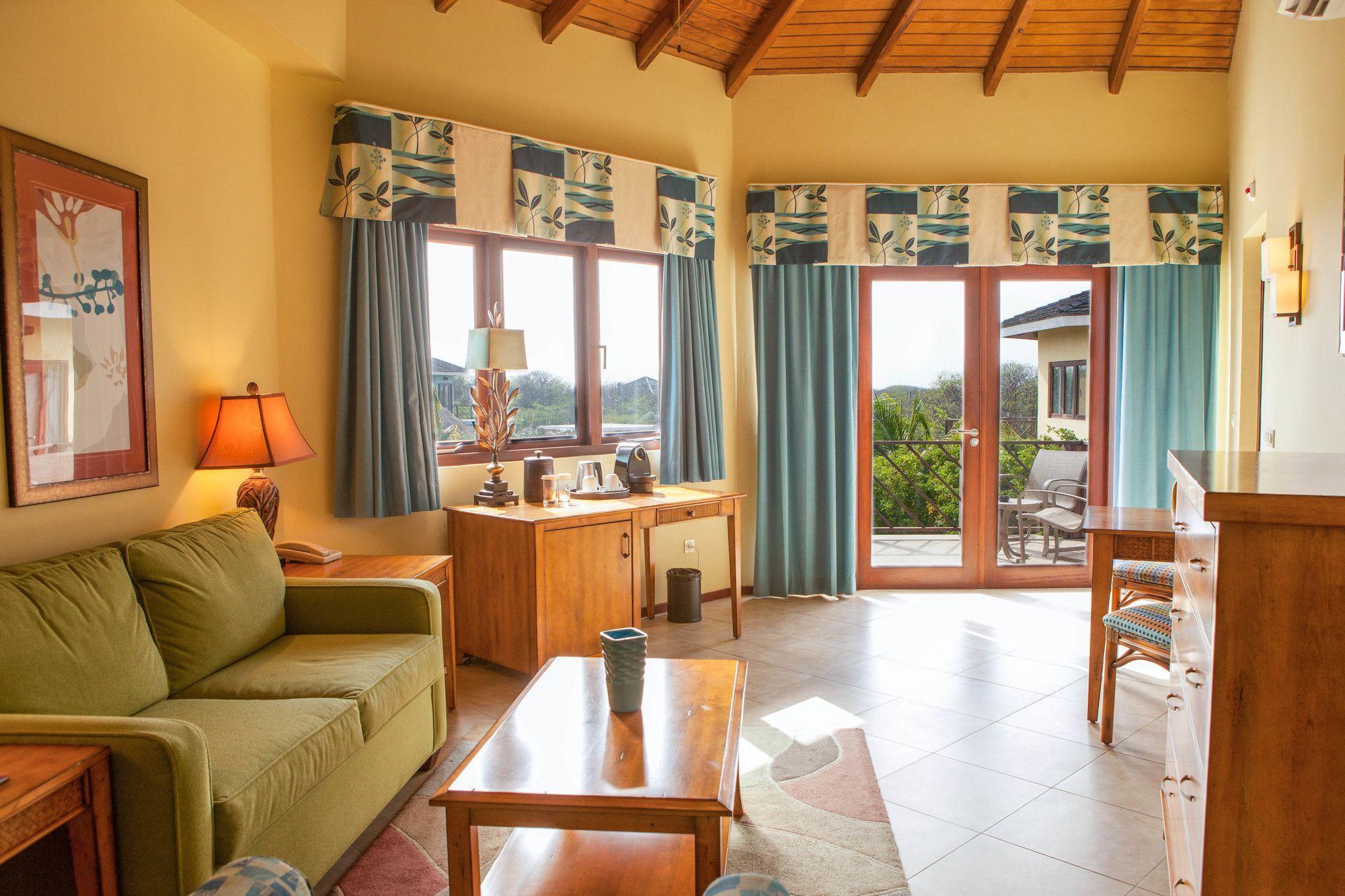 Hotel Kura Hulanda & Club 3*