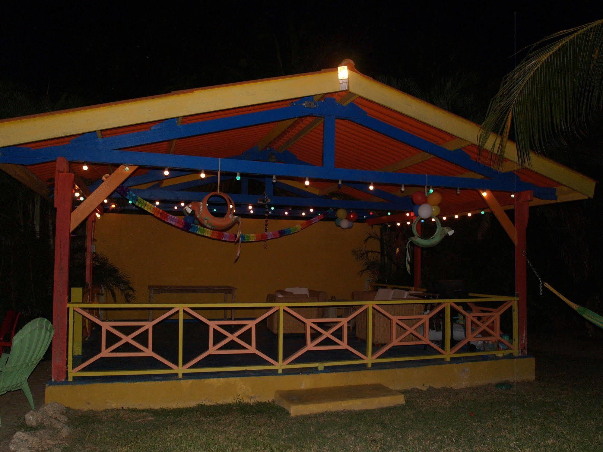 Tuk Tropical Boutique Jan Thiel