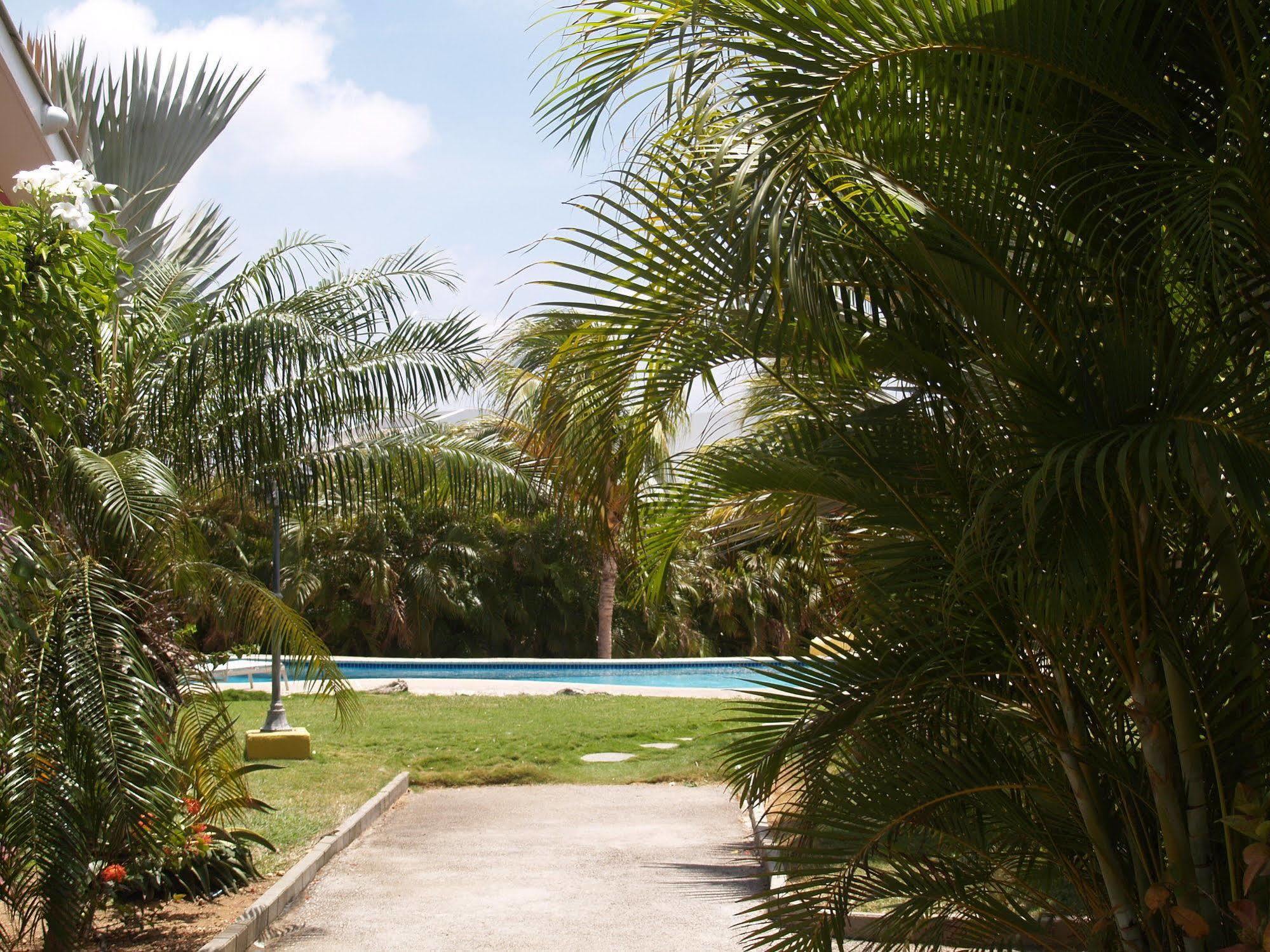 Hotel Tuk Tropical Boutique Jan Thiel