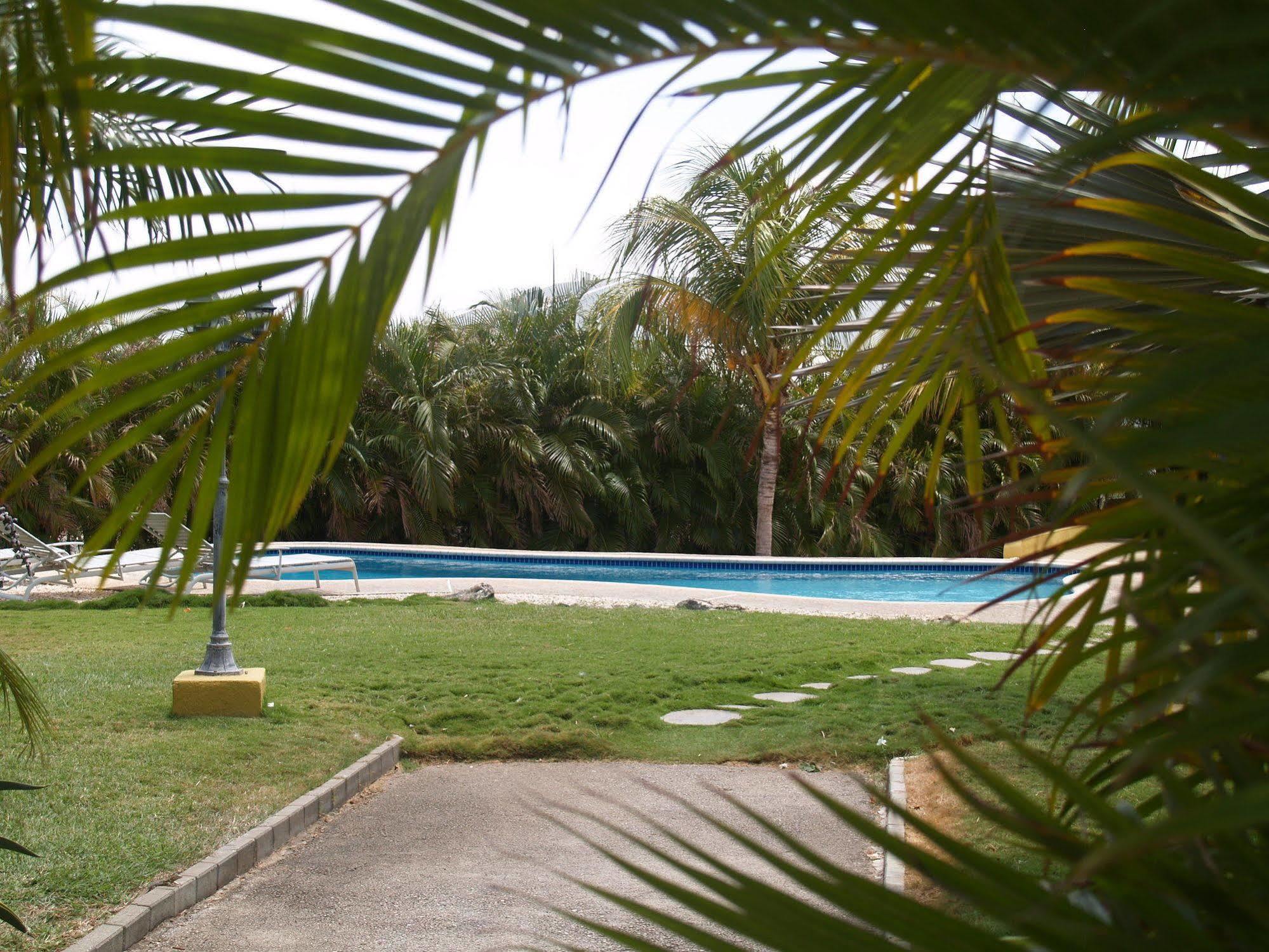 Hotel Tuk Tropical Boutique Jan Thiel