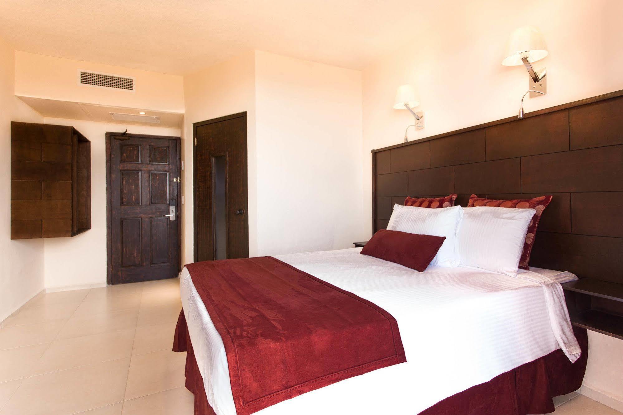 Punta West Hotel Curacao