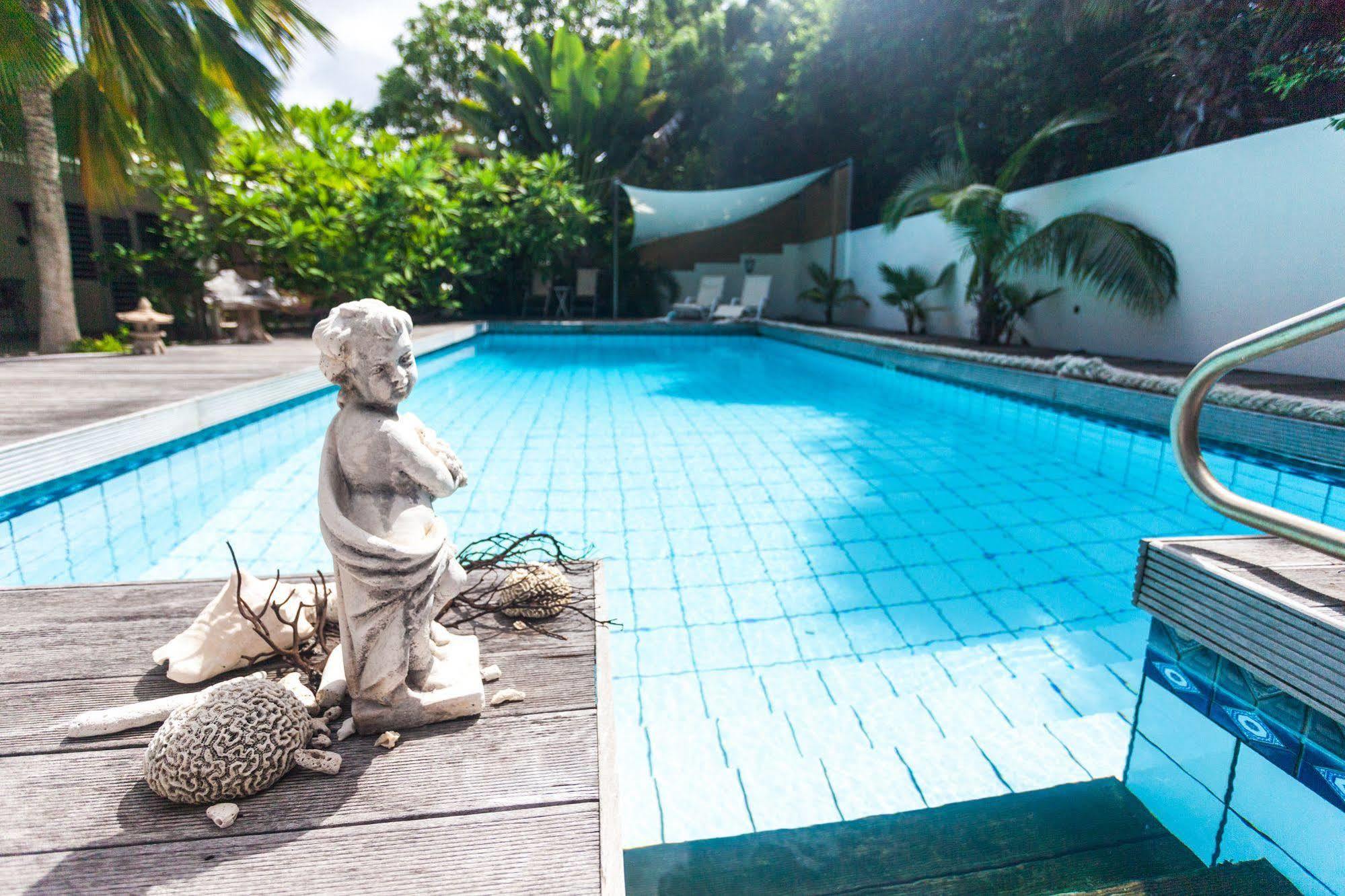 Frangipani Hotel 4*
